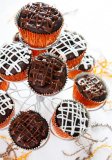 Super Moist Low Fat Chocolate Cupcakes with Chocolate Glaze