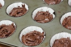 Super Moist Low Fat Chocolate Cupcakes with Chocolate Glaze