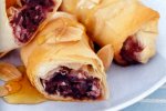 Cherry & ricotta strudel rolls