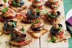 Bruschetta with mushrooms & crisp ham
