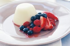 Coconut panna cotta with mixed berries