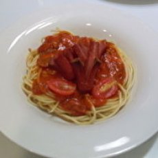 Tomato Spaghetti with sausages
