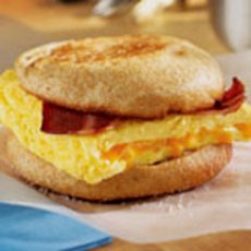 Spicy Bacon and Cheese Eggwich