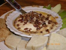 Baked Brie with Caramelized Pecans