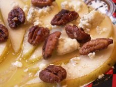 Pears With Maple, Walnuts and Gorgonzola
