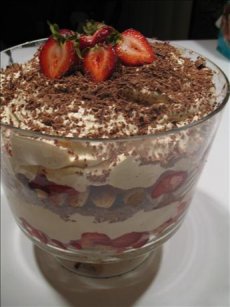 Strawberry Tiramisu Trifle