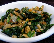 Spinach Sauteed With Raisins and Pine Nuts