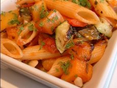 Recipe with penne pasta and roasted vegetables