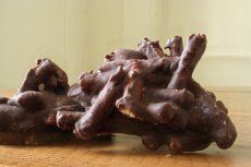 Homemade Chocolate Pretzel Clusters