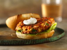Salmon Burgers with Sour Cream-Dill Sauce