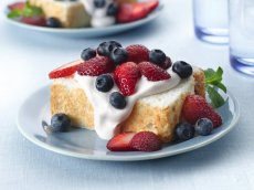 Strawberry-Cream Angel Food Cake