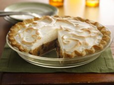 Sour Cream-Raisin Pie