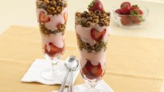 Strawberry-Chocolate Cheerios® Parfaits