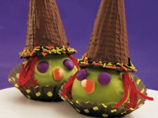 Witchy Cake Balls