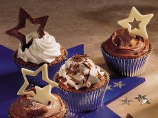 Star-Studded Celebration Cupcakes