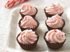 Peppermint Mousse Cups