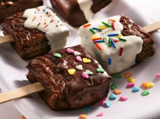 Traditional Brownie Pops