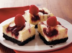Raspberry-Swirl Cheesecake Bars