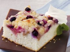 Rhu-Berry Snack Cake