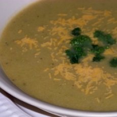 Light Cheddar Cheese and Broccoli Soup Recipe