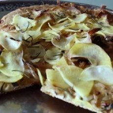 Golden Potato and Caramelized Onion Flat Bread Pizza Recipe