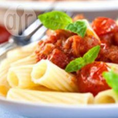 Meg's Valentine's Day tomato and basil pasta